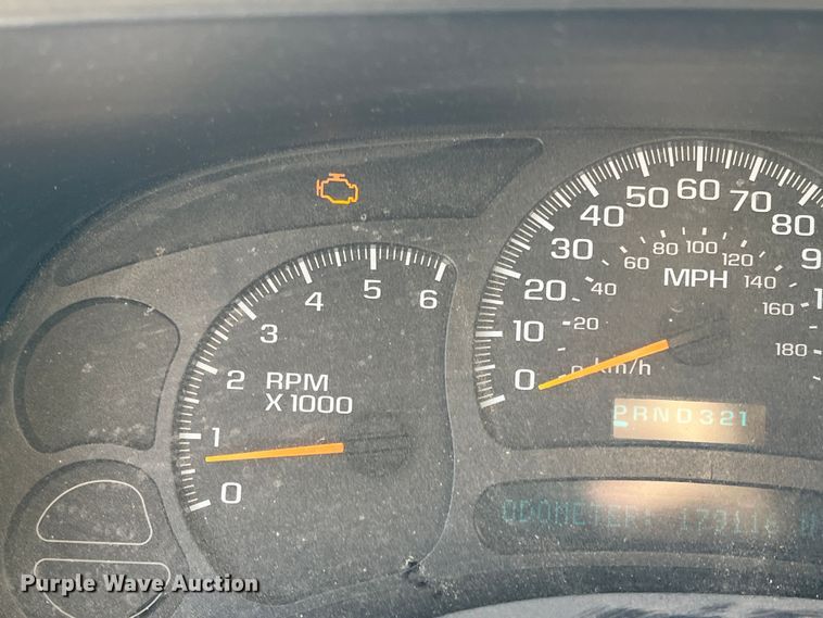 image for item DN3119 2005 GMC Sierra 2500HD  Crew Cab pickup truck