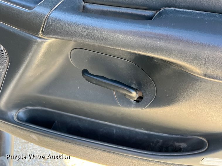 image for item DN3119 2005 GMC Sierra 2500HD  Crew Cab pickup truck