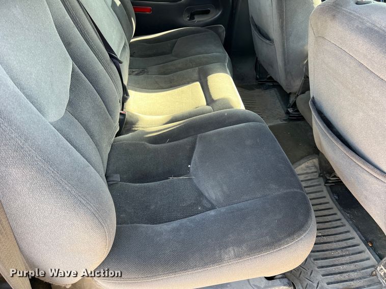 image for item DN3119 2005 GMC Sierra 2500HD  Crew Cab pickup truck