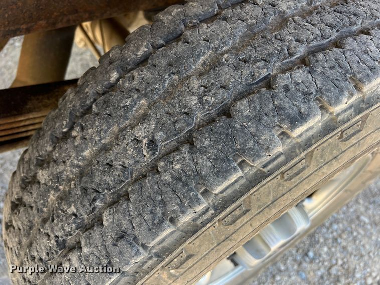 image for item DN3119 2005 GMC Sierra 2500HD  Crew Cab pickup truck