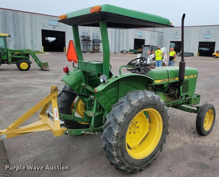 image for item DN4092 1980 John Deere 950  tractor