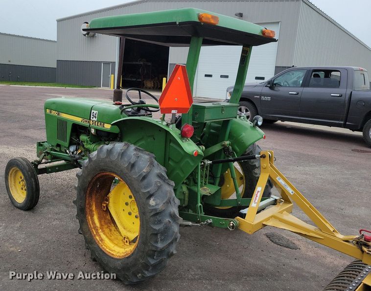 image for item DN4092 1980 John Deere 950  tractor