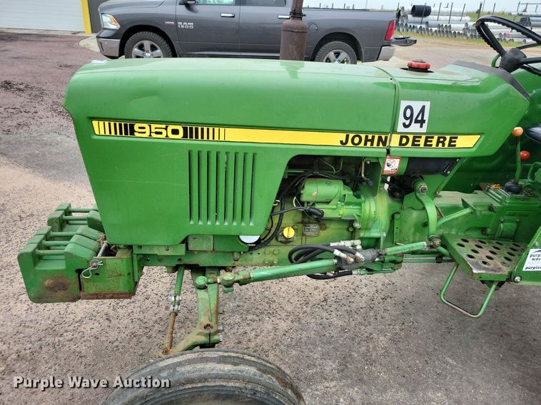 image for item DN4092 1980 John Deere 950  tractor