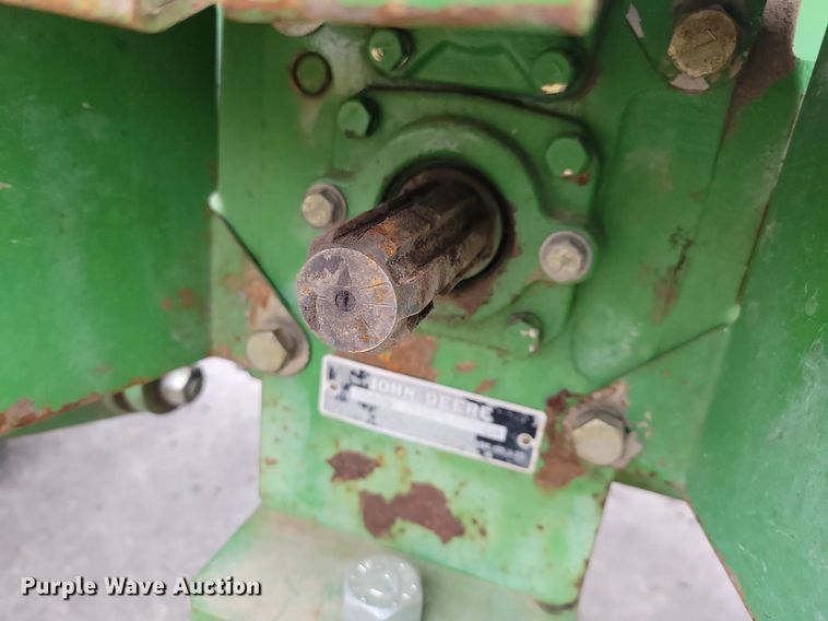 image for item DN4092 1980 John Deere 950  tractor