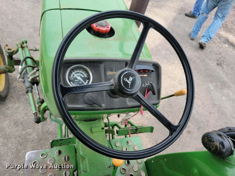 image for item DN4092 1980 John Deere 950  tractor