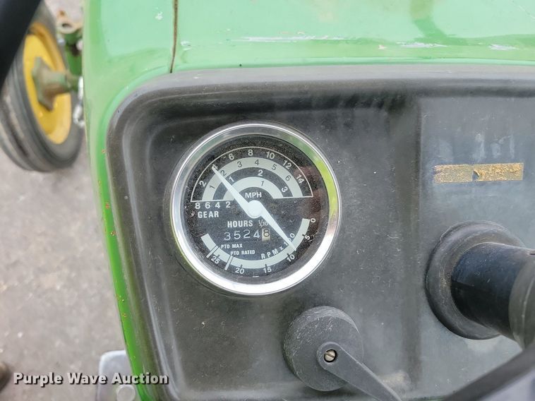 image for item DN4092 1980 John Deere 950  tractor