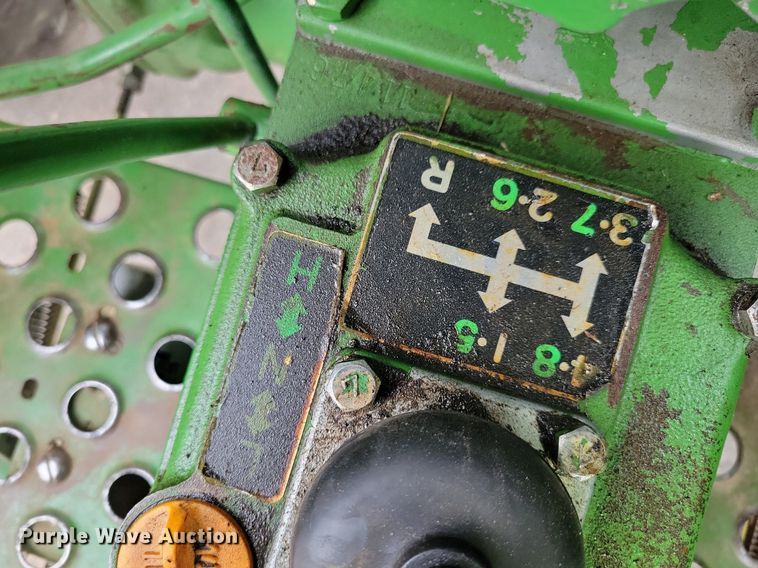 image for item DN4092 1980 John Deere 950  tractor