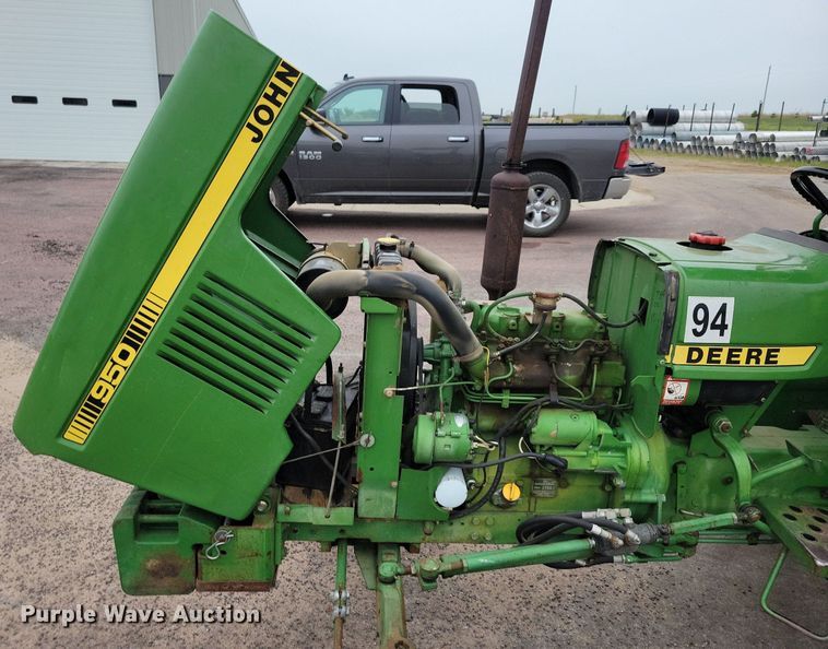 image for item DN4092 1980 John Deere 950  tractor