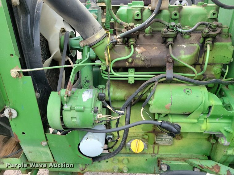 image for item DN4092 1980 John Deere 950  tractor