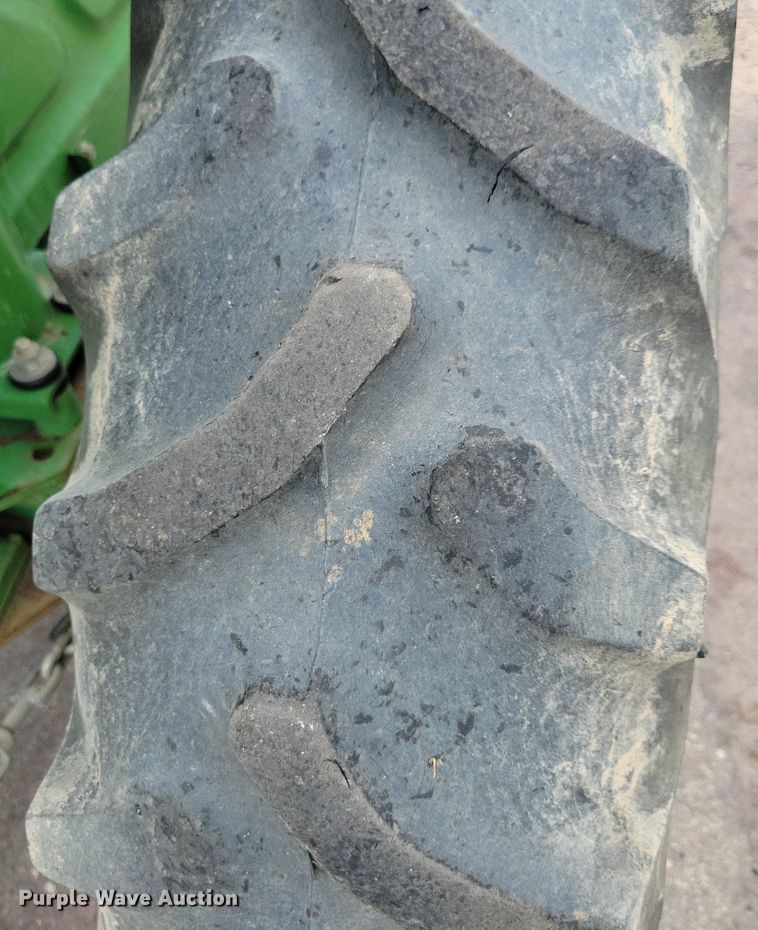 image for item DN4092 1980 John Deere 950  tractor