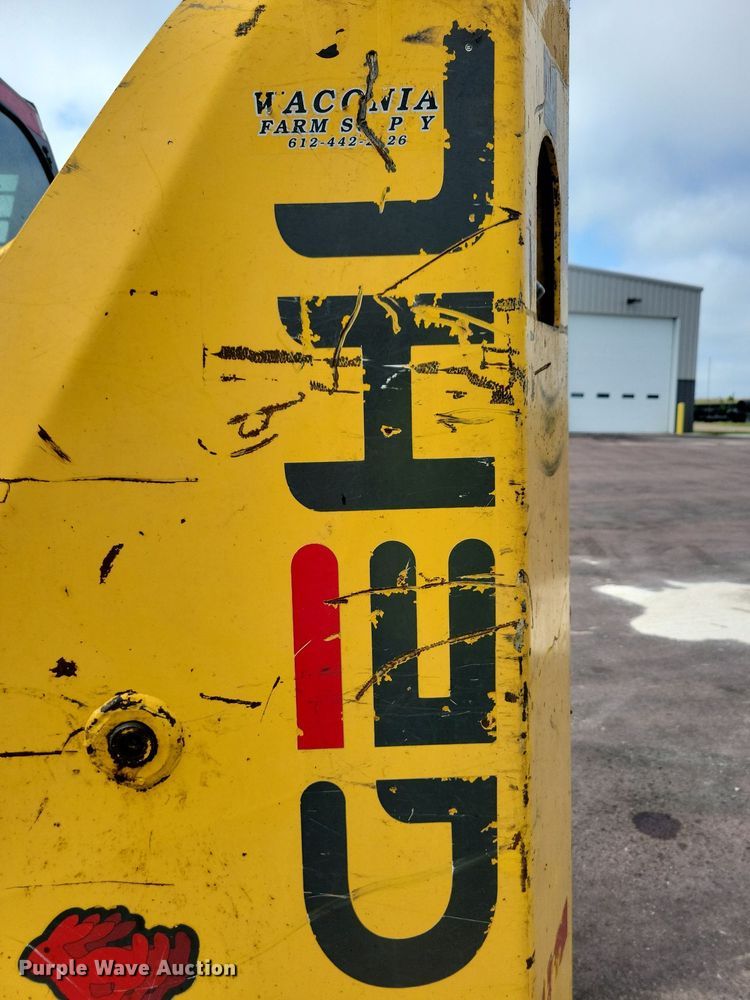 image for item DN4094 1999 Gehl 5635DX  skid steer loader