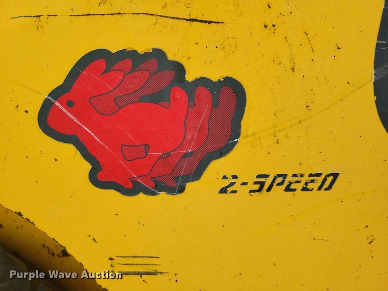 image for item DN4094 1999 Gehl 5635DX  skid steer loader