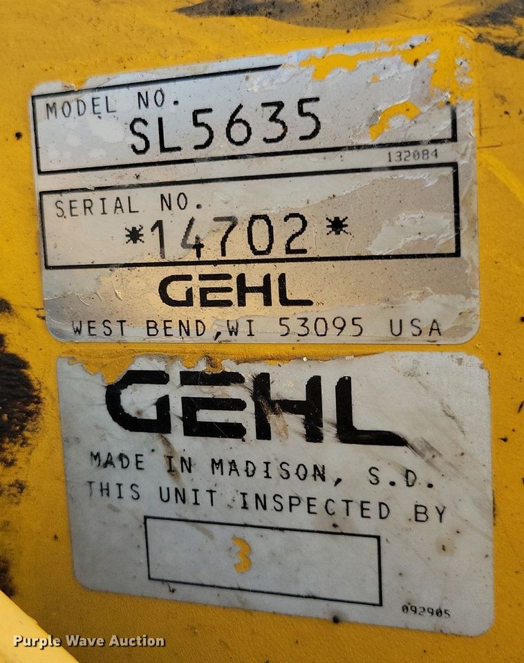 image for item DN4094 1999 Gehl 5635DX  skid steer loader