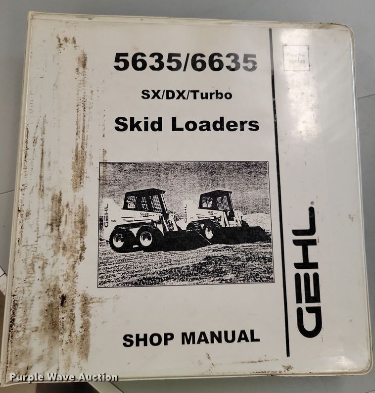 image for item DN4094 1999 Gehl 5635DX  skid steer loader