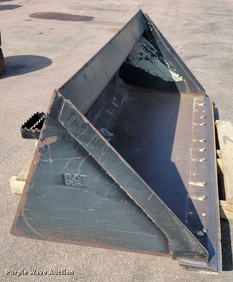 image for item DN4095 Caterpillar 279-S421  skid steer bucket