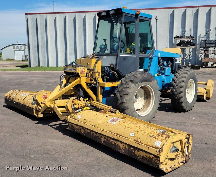 image for item DN4097 1994 Ford Versatile 9030  4WD bi-directional tractor