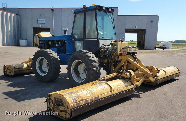 image for item DN4097 1994 Ford Versatile 9030  4WD bi-directional tractor