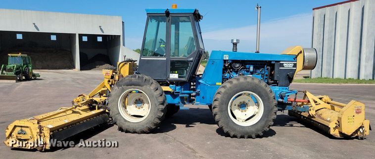 image for item DN4097 1994 Ford Versatile 9030  4WD bi-directional tractor