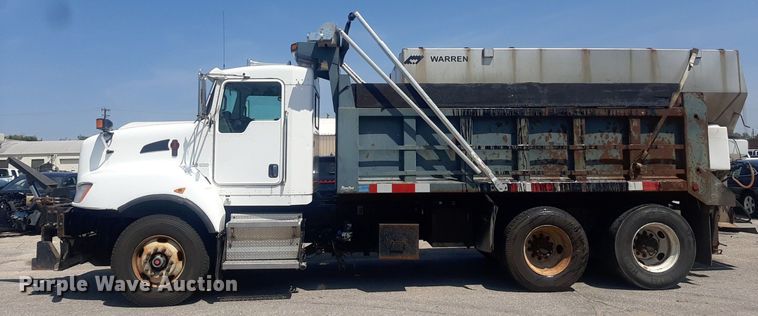 image for item DO3088 2010 Kenworth T400  dump truck