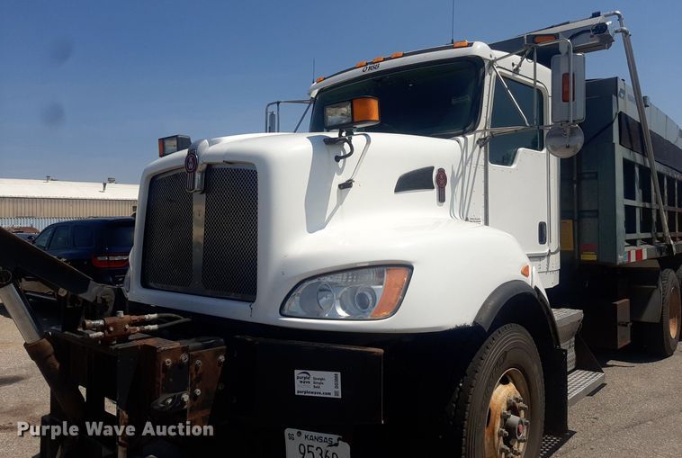 image for item DO3088 2010 Kenworth T400  dump truck