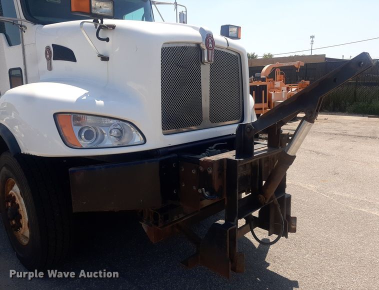 image for item DO3088 2010 Kenworth T400  dump truck