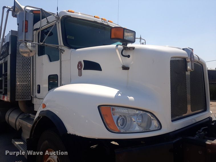 image for item DO3088 2010 Kenworth T400  dump truck