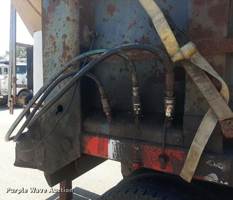 image for item DO3088 2010 Kenworth T400  dump truck