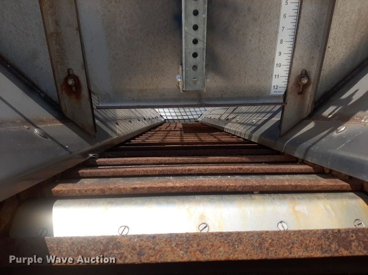 image for item DO3088 2010 Kenworth T400  dump truck