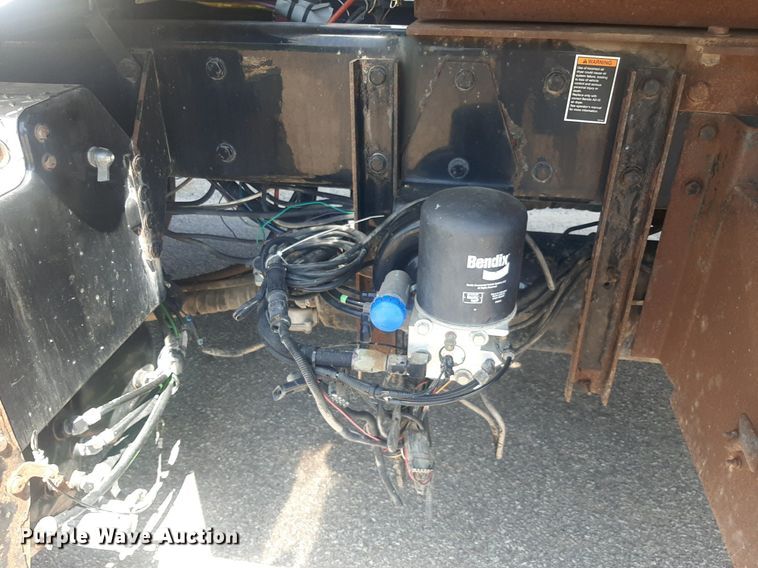 image for item DO3088 2010 Kenworth T400  dump truck