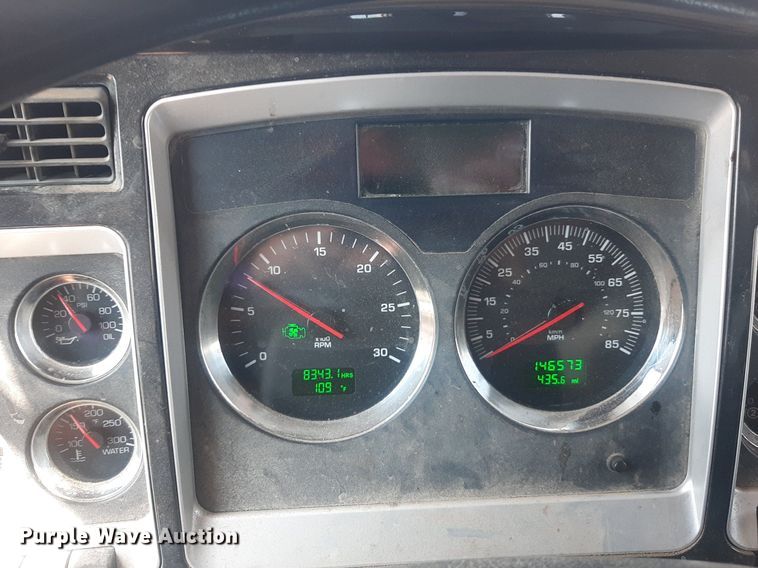 image for item DO3088 2010 Kenworth T400  dump truck