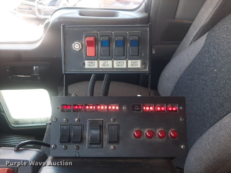 image for item DO3088 2010 Kenworth T400  dump truck