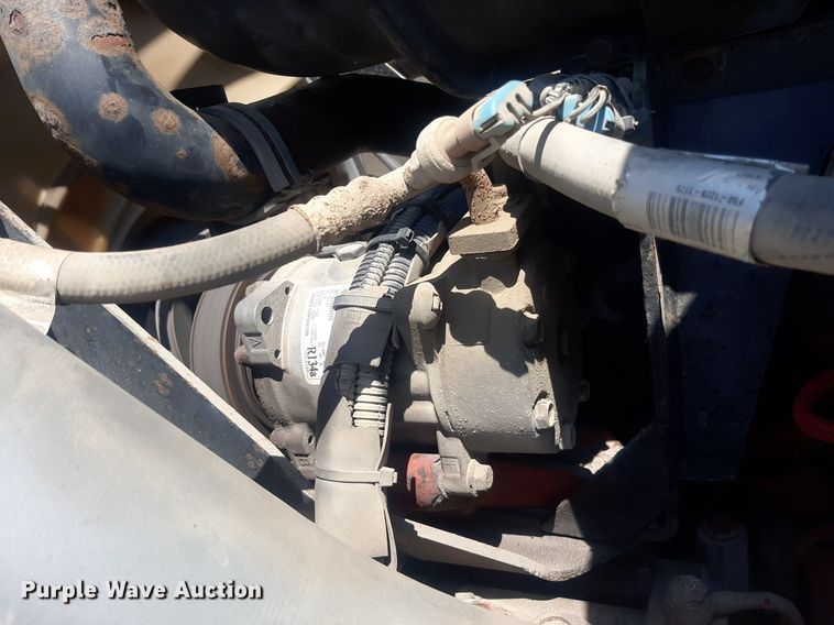 image for item DO3088 2010 Kenworth T400  dump truck