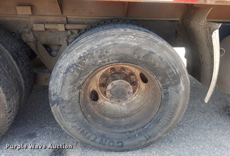 image for item DO3088 2010 Kenworth T400  dump truck