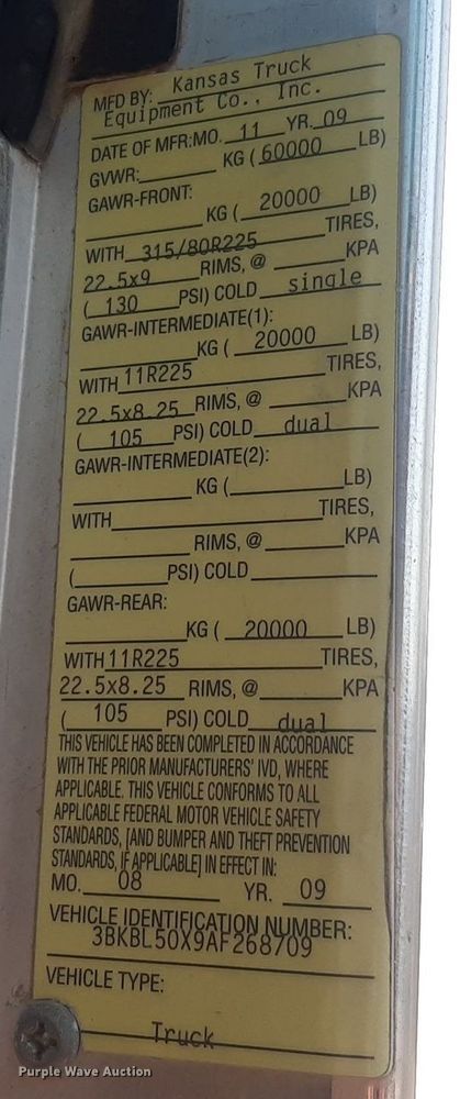 image for item DO3088 2010 Kenworth T400  dump truck