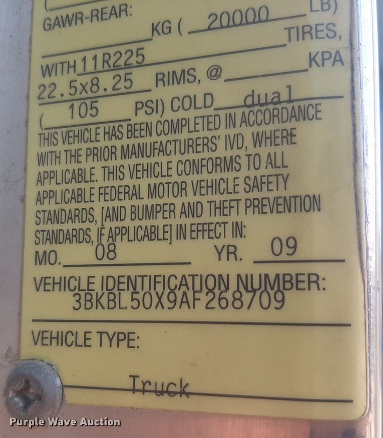 image for item DO3088 2010 Kenworth T400  dump truck