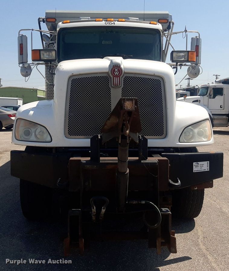 image for item DO3089 2010 Kenworth T400  dump truck