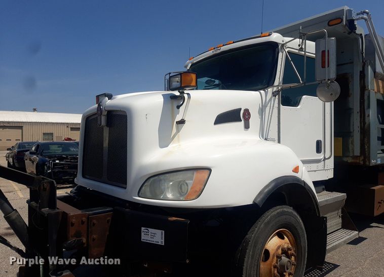 image for item DO3089 2010 Kenworth T400  dump truck