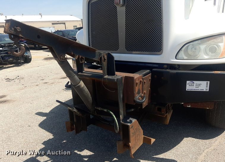 image for item DO3089 2010 Kenworth T400  dump truck