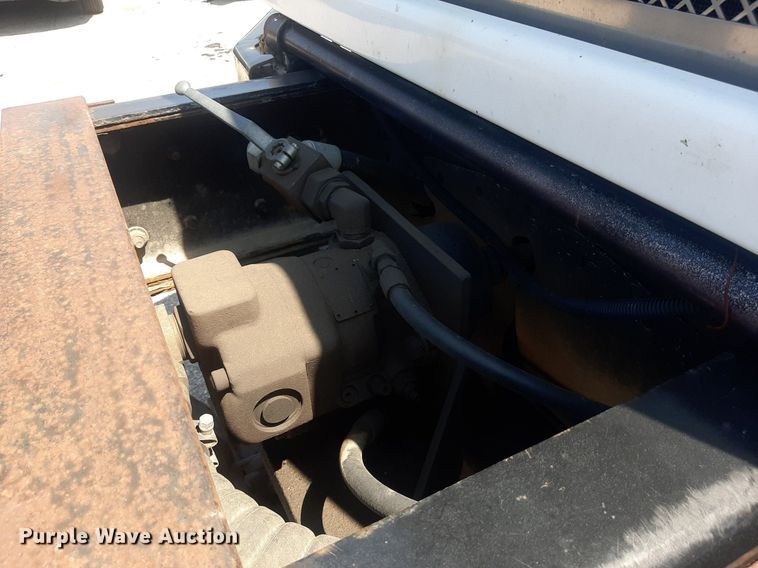 image for item DO3089 2010 Kenworth T400  dump truck