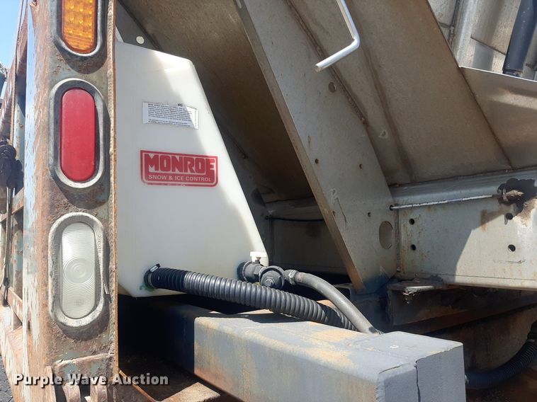 image for item DO3089 2010 Kenworth T400  dump truck