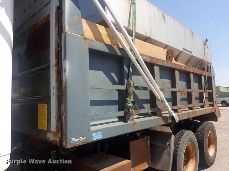 image for item DO3089 2010 Kenworth T400  dump truck