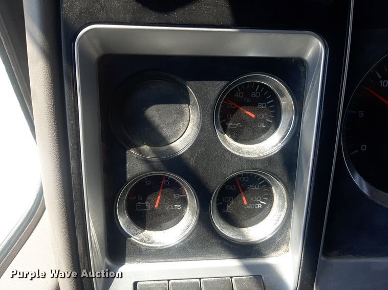 image for item DO3089 2010 Kenworth T400  dump truck