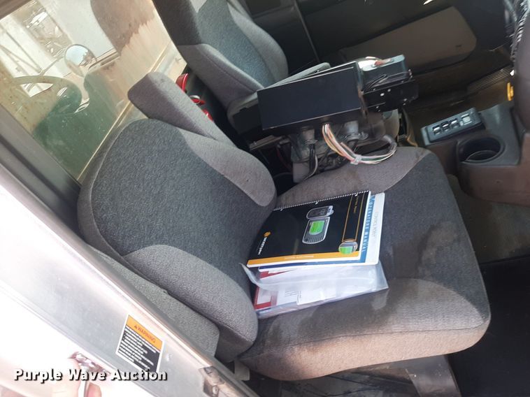 image for item DO3089 2010 Kenworth T400  dump truck