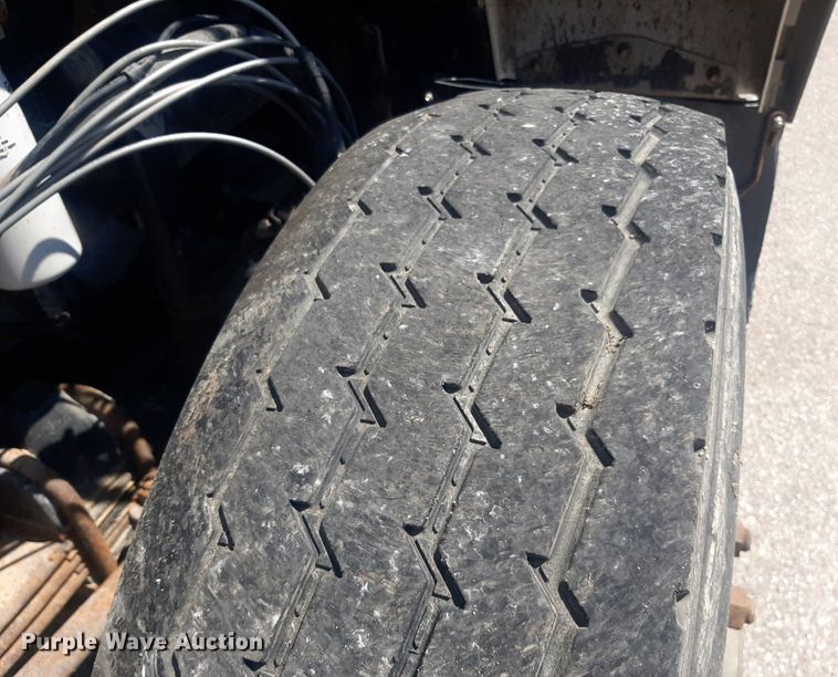 image for item DO3089 2010 Kenworth T400  dump truck