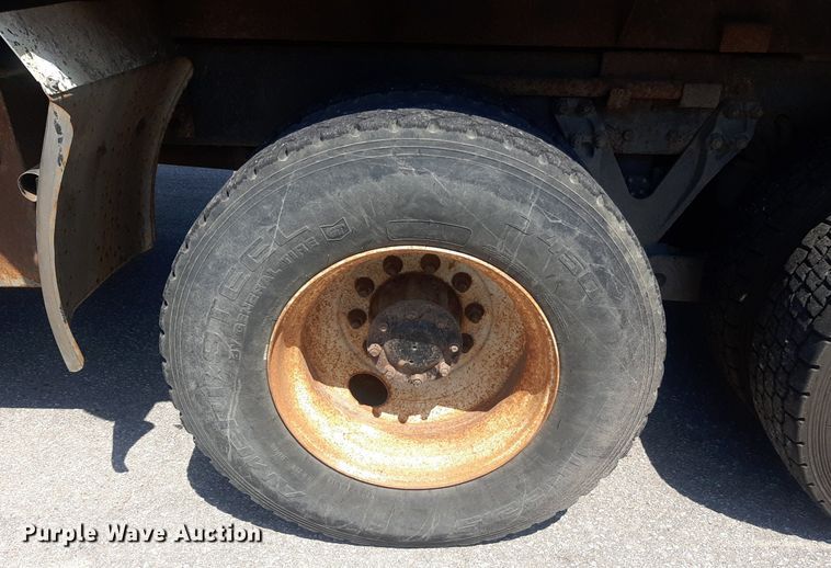 image for item DO3089 2010 Kenworth T400  dump truck