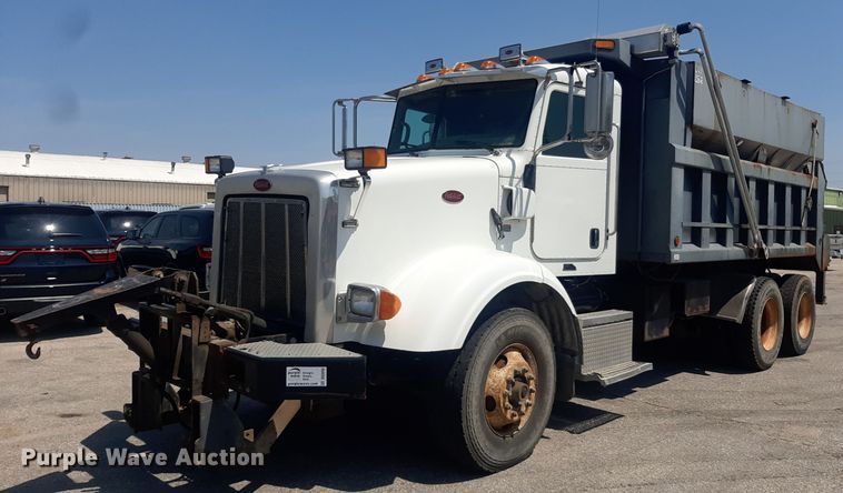 image for item DO3090 2011 Peterbilt 365  dump truck