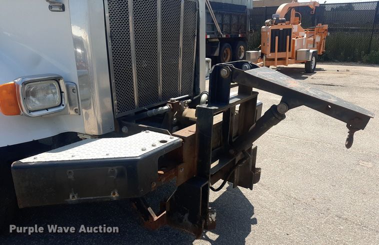 image for item DO3090 2011 Peterbilt 365  dump truck