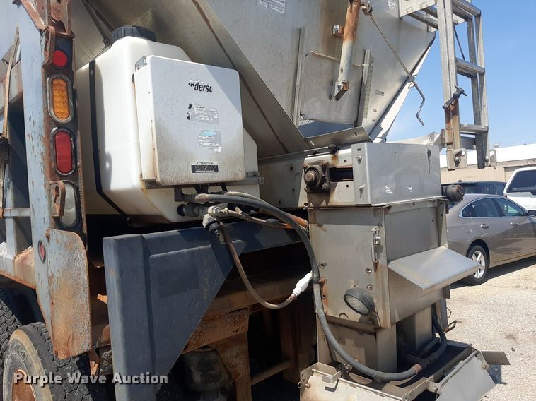 image for item DO3090 2011 Peterbilt 365  dump truck