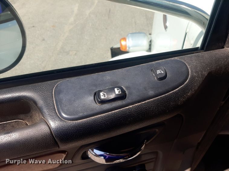 image for item DO3090 2011 Peterbilt 365  dump truck