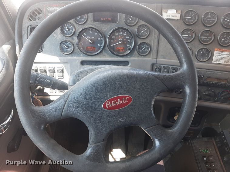 image for item DO3090 2011 Peterbilt 365  dump truck